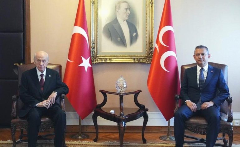 Özgür Özel’den Devlet Bahçeli’ye olay ‘180 derece’ sözleri: ‘Bahçeli öyle bir siyasetçidir’