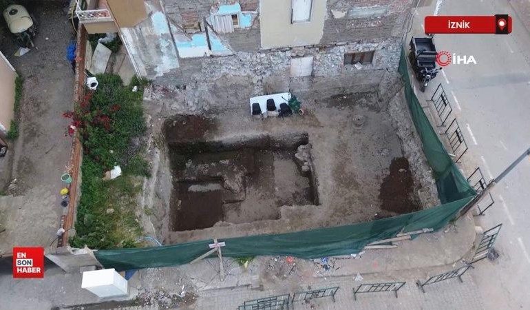 Papa’nın geleceği İznik’te bir evin temelinde mozaik bulundu