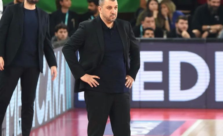Petkimspor’da Antrenör Krizi