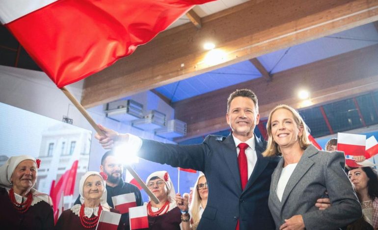 Polonya’da cumhurbaşkanlığı seçimleri ikinci tura kaldı
