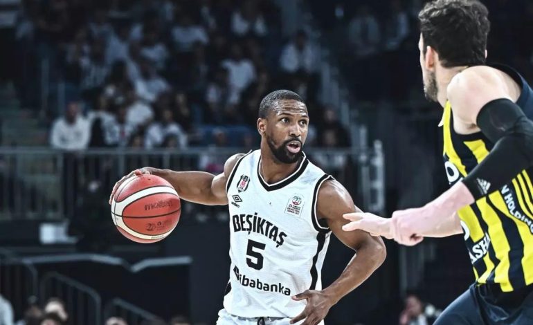 Potada nefes kesen derbi Beşiktaş’ın