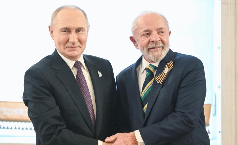 Putin, Brezilyalı mevkidaşı Lula da Silva ile görüşme gerçekleştirdi