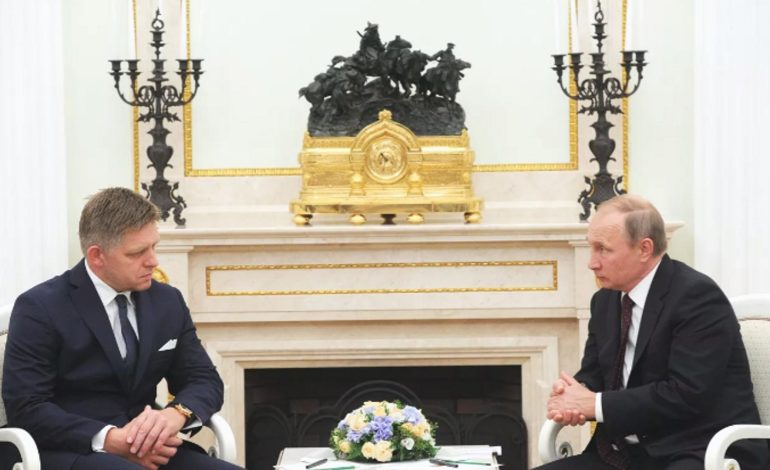 Putin Kremlin’de Slovakya Başbakanı Fico ile bir araya geldi