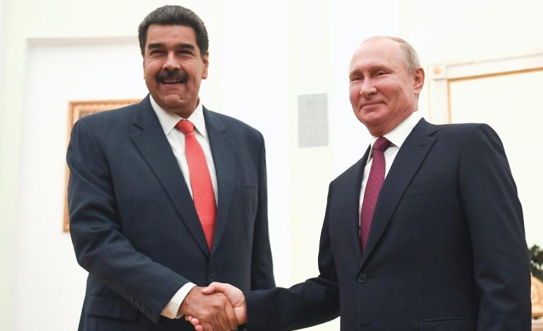 Putin ve Maduro stratejik ortaklık anlaşması imzaladı