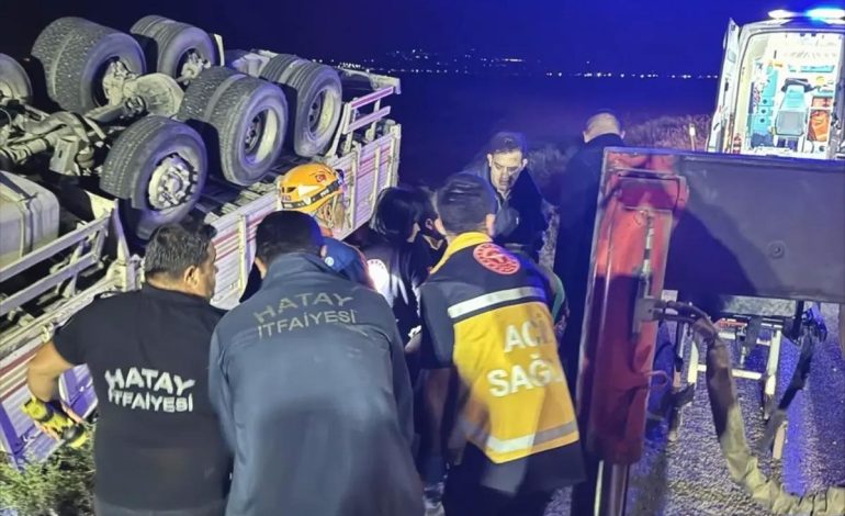 Reyhanlı’da Tır Devrildi: 1 Ölü, 1 Yaralı