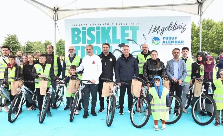 Sakarya’da Bisiklet Turu ve Ödül Töreni Düzenlendi