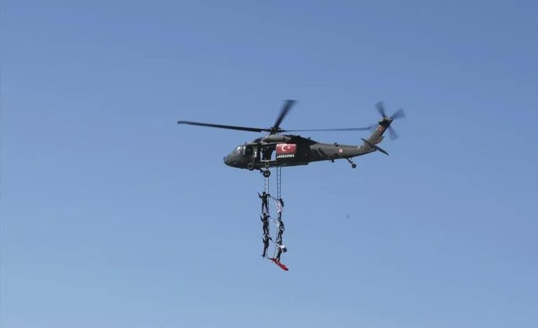 Samsun’da ‘Çelik Kanatlar’ Gösteri Uçuşu
