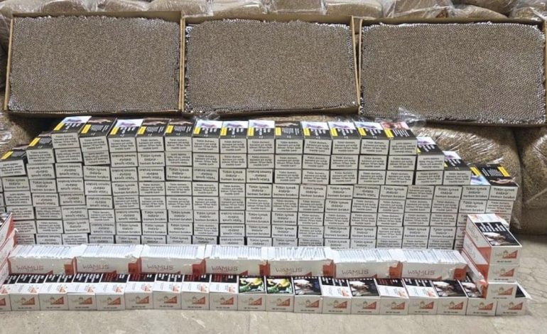 Samsun’da depo baskını! 1 ton 75 kilogram kaçak tütün ele geçirildi