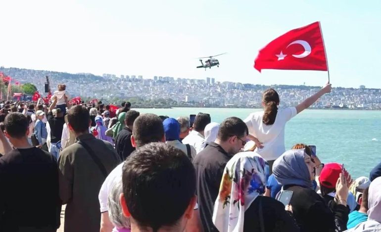 Samsun’da Hava Gösterileriyle Bayram Coşkusu