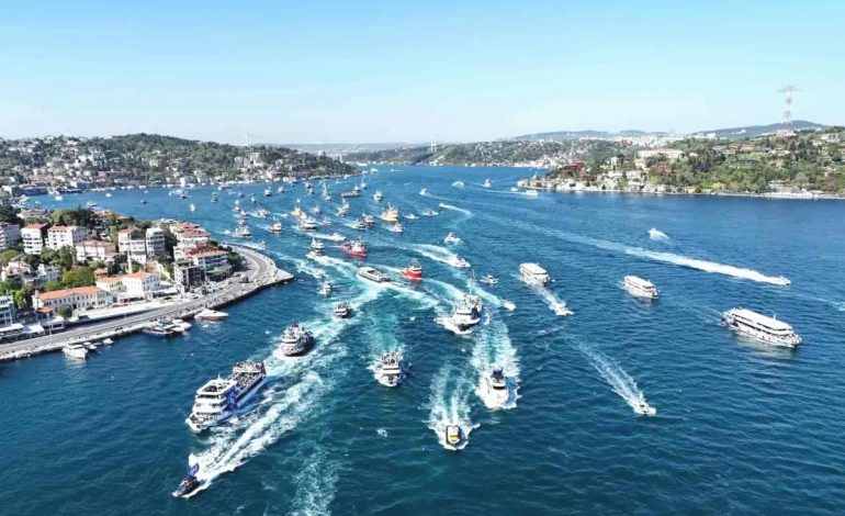Sarıyer, Şampiyonluğu Boğaz’da Kutladı