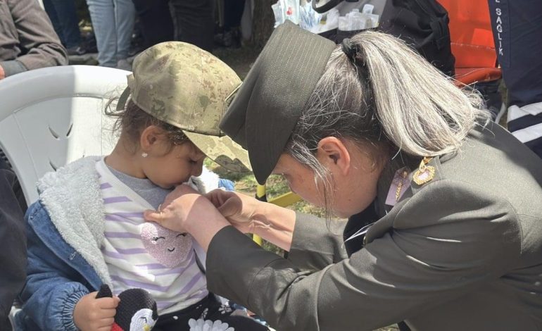 Şehit Önder Özen’in kızı Alya ile komutan arasında yürekleri dağlayan diyalog