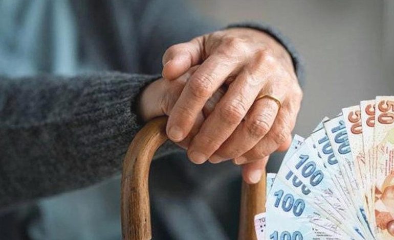 SGK uzmanı en düşük emekli maaşı için rakam verdi