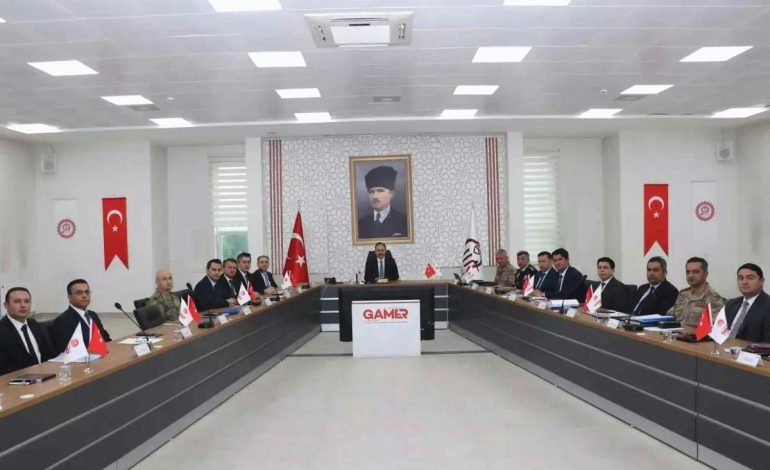 Siirt’te Terörle Mücadele Ve Güvenlik Toplantısı