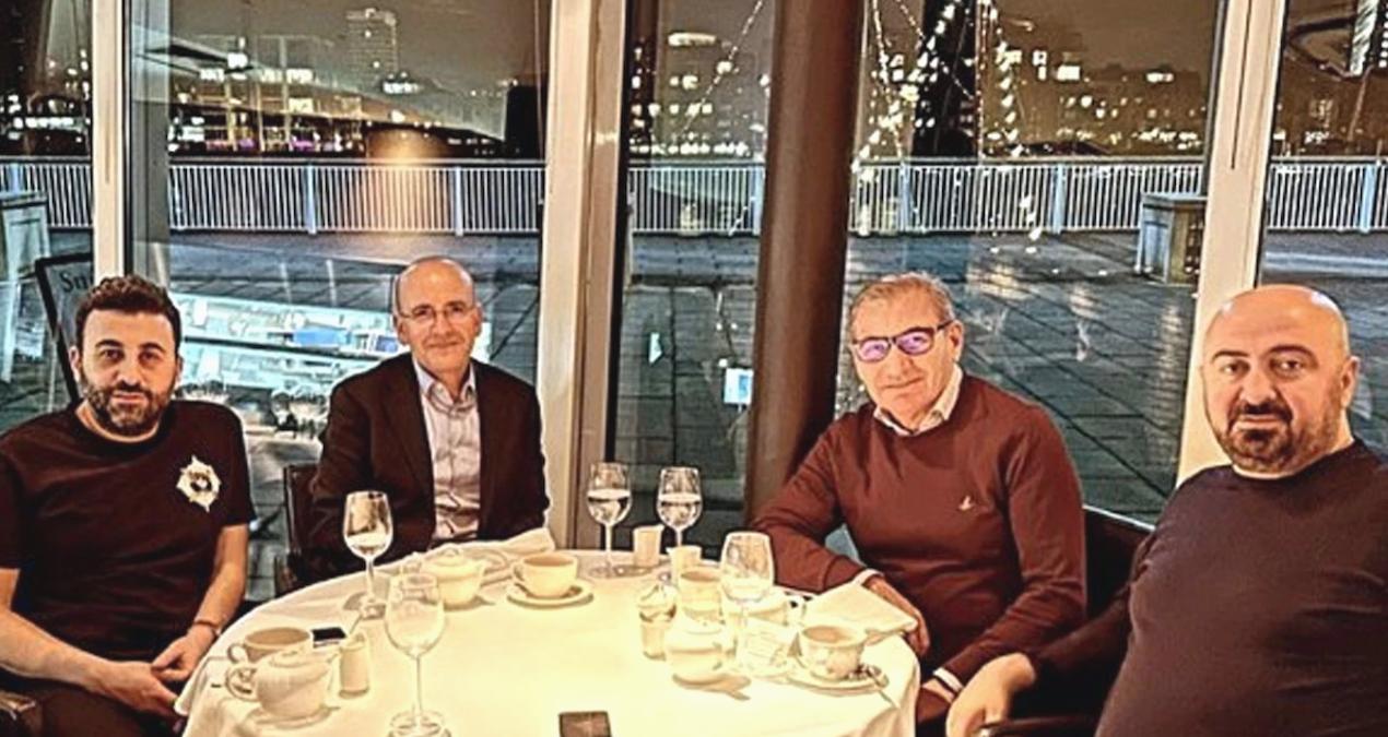 Şimşek’in masasındaki kişi suç örgütü liderinin ortağı çıktı