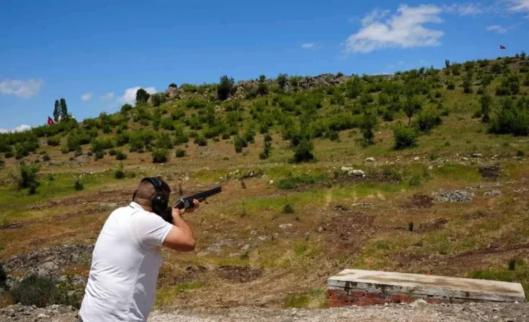 Sındırgı’da 7 Yıl Aradan Sonra Trap Atışları Etkinliği Düzenlendi