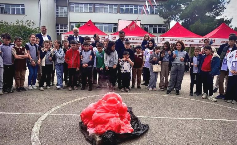 Sinop’ta TÜBİTAK 4006 Bilim Fuarı Açıldı