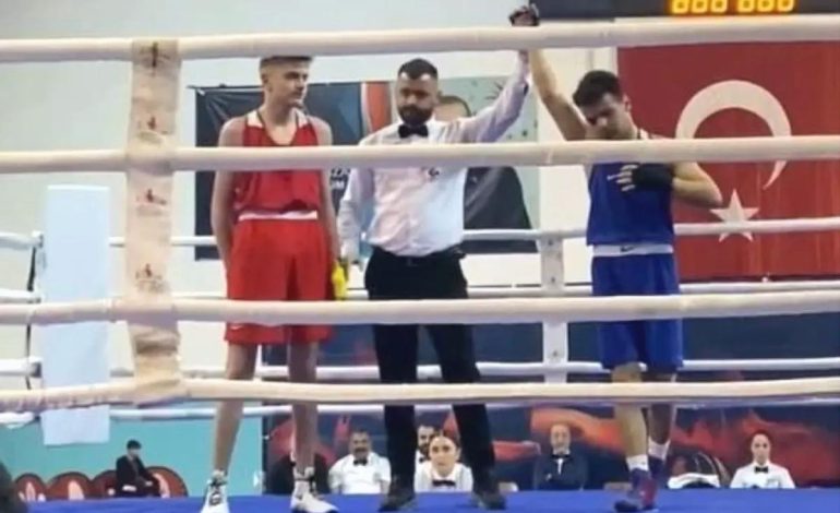 Şırnaklı Sporcular Boks Şampiyonasında Üst Tura Yükseldi