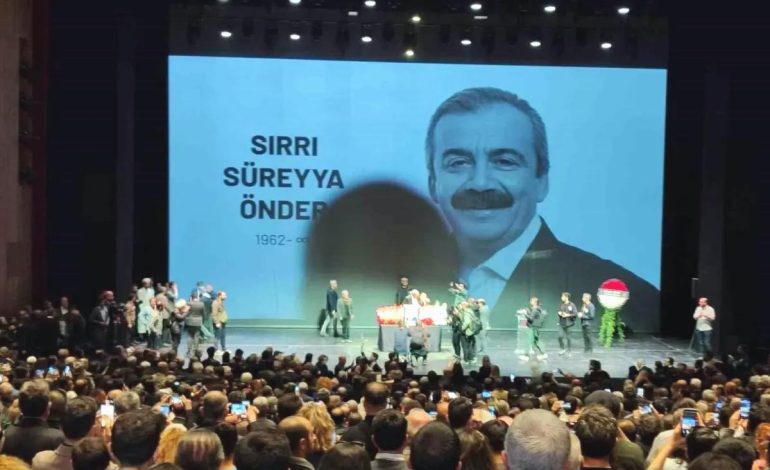 Sırrı Süreyya Önder İçin Törende Duygu Dolu Anlar