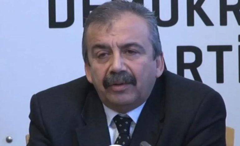 Sırrı Süreyya Önder kimdir? Sırrı Süreyya Önder kaç yaşında öldü, nereli, hangi partili?