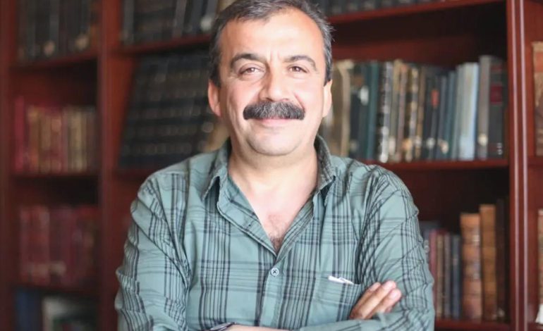 Sırrı Süreyya Önder’in vefatı sonrası ünlülerden peş peşe taziye mesajları