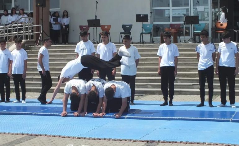 Sivas’ın ilçelerinde 19 Mayıs Atatürk’ü Anma, Gençlik ve Spor Bayramı kutlandı