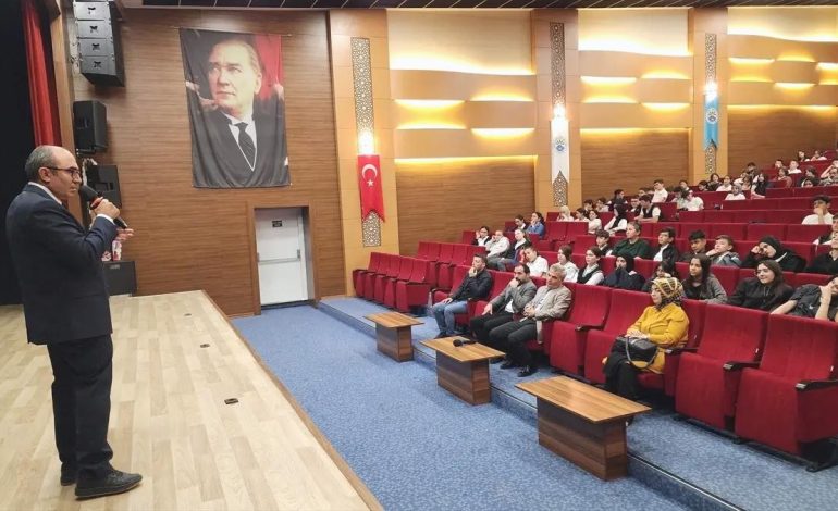 Suluova’da Mesleki ve Teknik Eğitim Tanıtım Faaliyeti Gerçekleştirildi