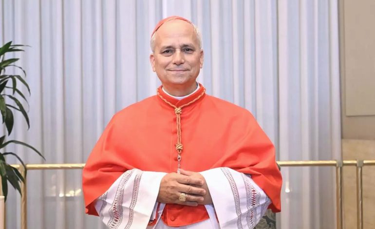 Tarihteki ilk ABD’li papa! Robert Prevost, kendine 14. Leo adını seçti