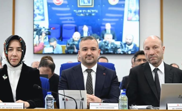 TCMB Başkanı Karahan 50 milyar dolarlık rezerv kaybına futbol jargonuyla yanıt verdi