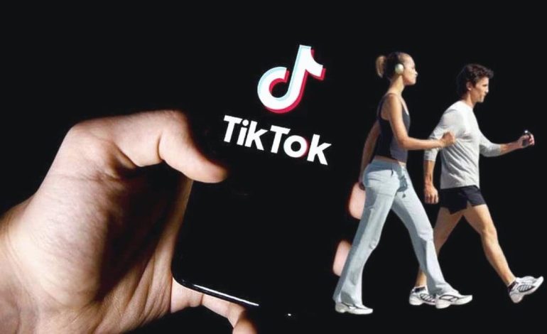 Tiktok’ta şimdi de osuruk yürüyüşü trend oldu: Deneyen vazgeçemiyor!