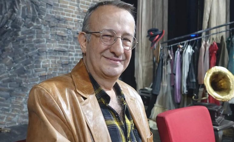 Tiyatrocu Naşit Özcan Hayatını Kaybetti