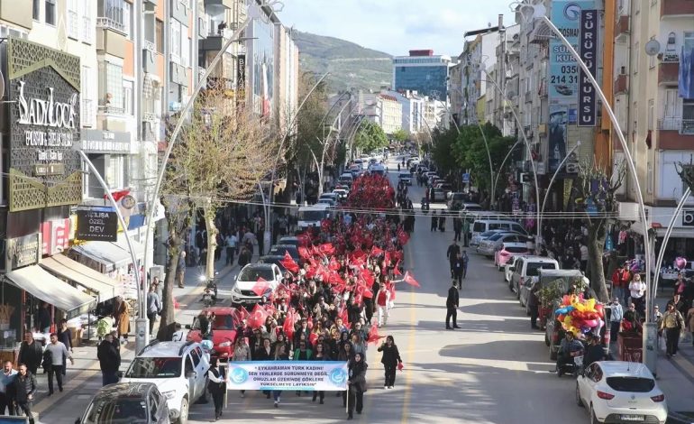 Tokat’ta Türkçülük Günü Yürüyüşü