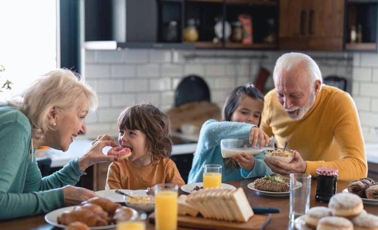 Torunları üzerinde en derin etkiyi bırakan aile büyüğü belli oldu: Dede mi, anneanne mi yoksa babaanne mi?