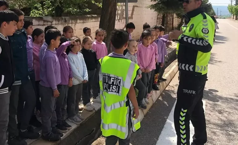 Trafik Haftası’nda Kaymakam Tiyek’ten Uyarılar