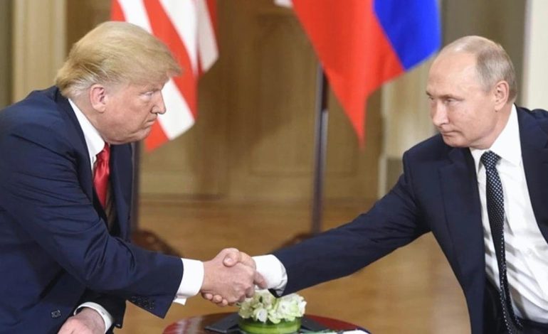 Trump ile Putin görüşmesi başladı
