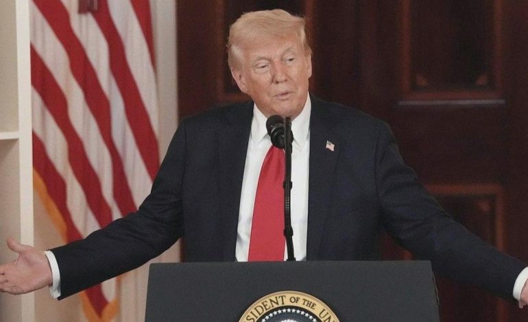 Trump: İran’dan petrol alan ülkelere yaptırım uygulanacak