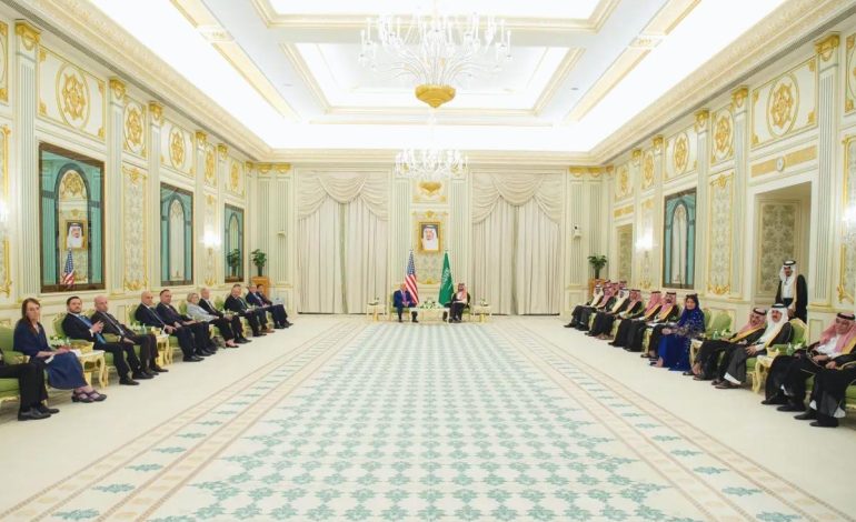 Trump ve Selman Riyad’da Buluştu