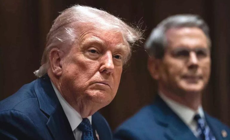 Trump, Waltz’ı BM Temsilcisi Adayı Gösterdi
