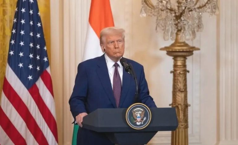 Trump’tan Husilere Bombardıman Duruşu