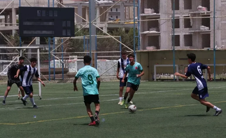 TÜGVA GençLig Futbol Turnuvası Şampiyonu Arsuz Anadolu Lisesi