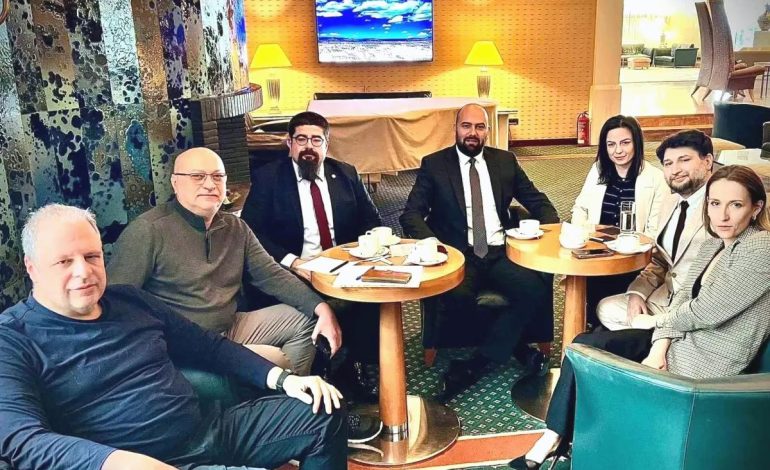 Türkiye ve ECU Başkanlarından Satranç Görüşmesi