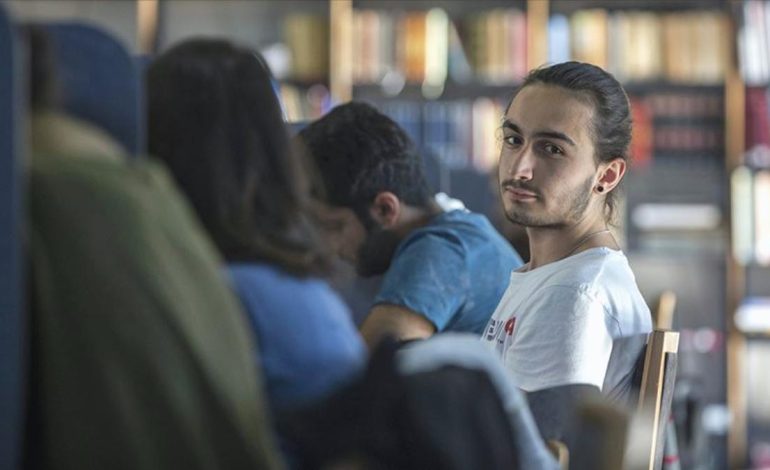Türkiye’de gençlerin yüzde 51,8’i mutlu