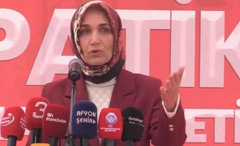 Türkiye’nin ilk türbanlı Valisi Kübra Güran Yiğitbaşı’nın açılıştaki talebi olay oldu