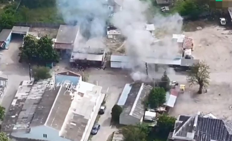 Ukrayna ordusu Herson’da bir pazarı vurdu: En az 7 ölü