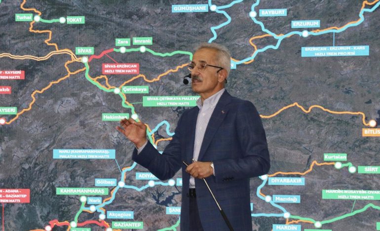 Ulaştırma ve Altyapı Bakanı Uraloğlu: Siber olaylara karşı Türkiye, dünyada rol model olan ülkelerden bir tanesi