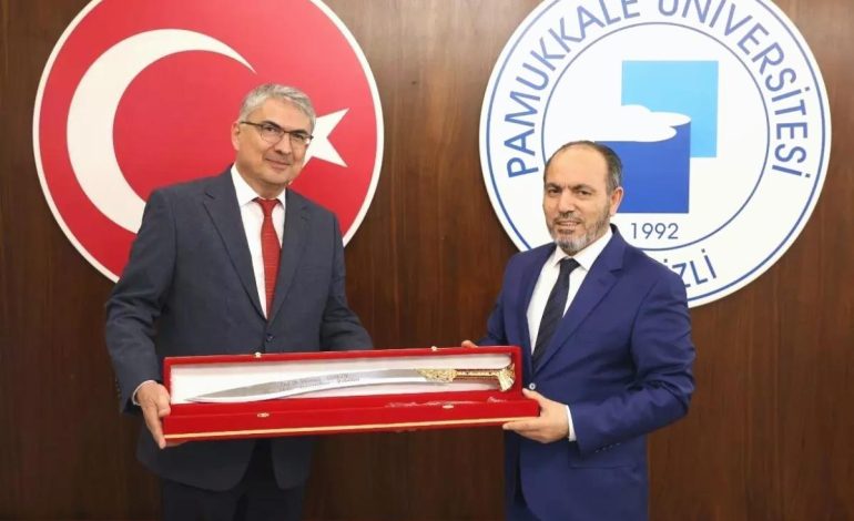 ÜNİPERSEN, İdari Personelin Sorunlarını Rektörlere Aktardı