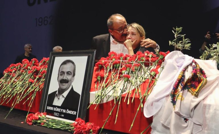 Ünlü isimlerden Sırrı Süreyya Önder paylaşımı