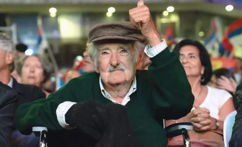Uruguay’ın Eski Başkanı Mujica Hayatını Kaybetti