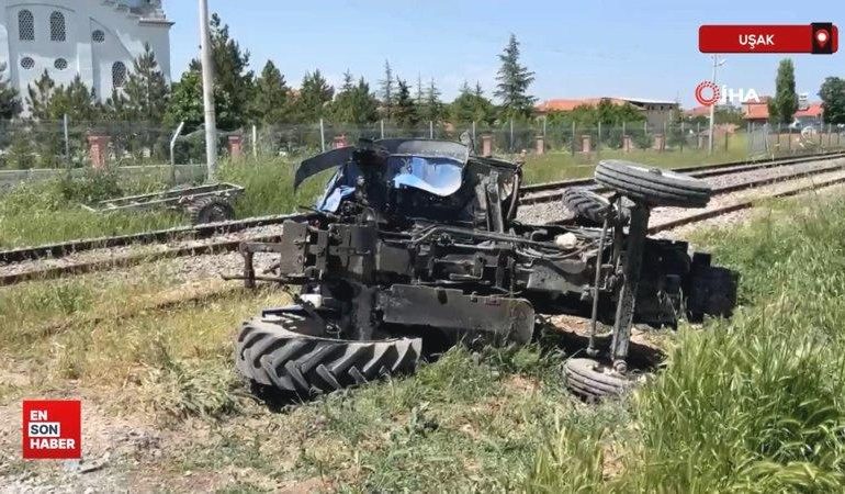 Uşak’ta hemzemin geçitte traktör ile tren çarpıştı