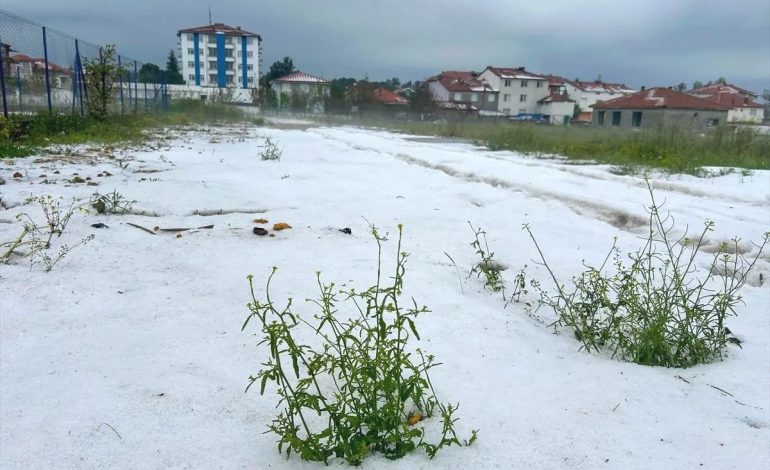 Uşak’ta Şiddetli Sağanak ve Dolu
