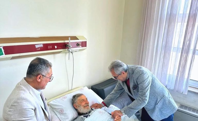 Usta Oyuncu Ahmet Mekin Kalça Kemiğini Kırdı